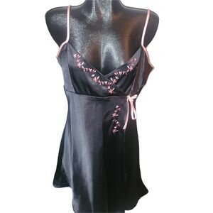 Premiere Collection Black and Pink Embroidered Satin Nightgown Size L